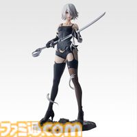 『ニーア オートマタ Ver1.1a』一番くじが本日（10/17）発売。ブラックボックスを手に寄り添う2B＆9Sのそろえて飾りたいフィギュアが登場