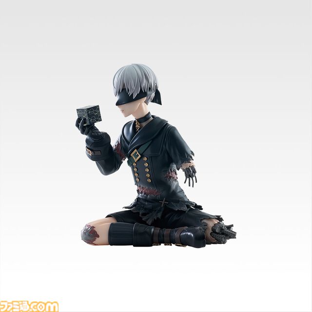 『ニーア オートマタ Ver1.1a』一番くじが本日（10/17）発売。ブラックボックスを手に寄り添う2B＆9Sのそろえて飾りたいフィギュアが登場