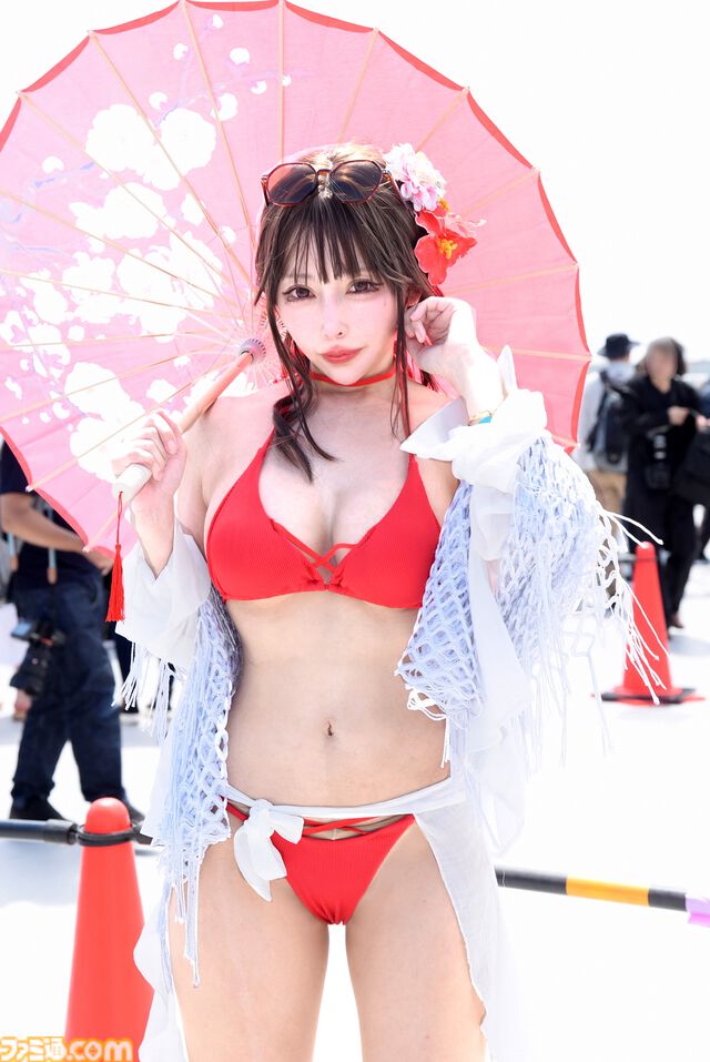 【コスプレ】水着姿の『スト6』春麗から、チアガール衣装の『NIKKE』クレイ、『遊☆戯☆王』ブラック・マジシャン・ガールまで。夏コミと同じく“池ハロ2025”でも格ゲーコスがヒットの予感