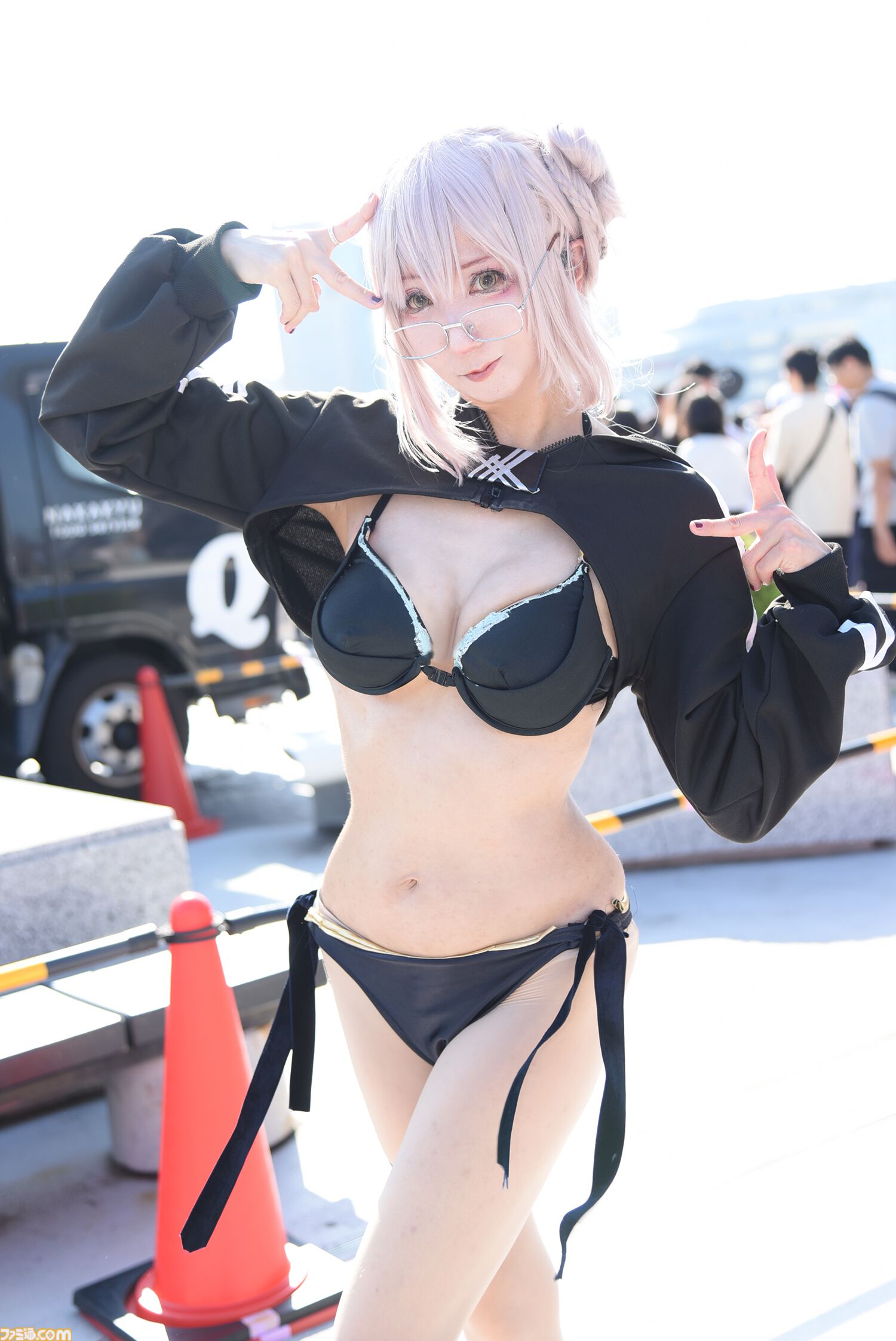 【コスプレ】水着姿の『スト6』春麗から、チアガール衣装の『NIKKE』クレイ、『遊☆戯☆王』ブラック・マジシャン・ガールまで。夏コミと同じく“池ハロ2025”でも格ゲーコスがヒットの予感