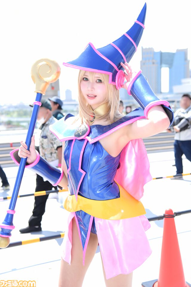 【コスプレ】水着姿の『スト6』春麗から、チアガール衣装の『NIKKE』クレイ、『遊☆戯☆王』ブラック・マジシャン・ガールまで。夏コミと同じく“池ハロ2025”でも格ゲーコスがヒットの予感