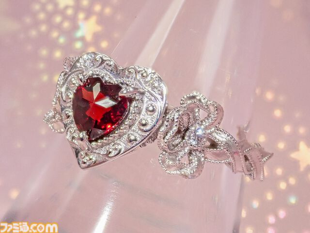 【1回10000円のカプセルトイ】『大人のセボンスター　ハートキーペンダント』11/15より計100個限定で発売。10個に1個は天然ダイヤモンド付き