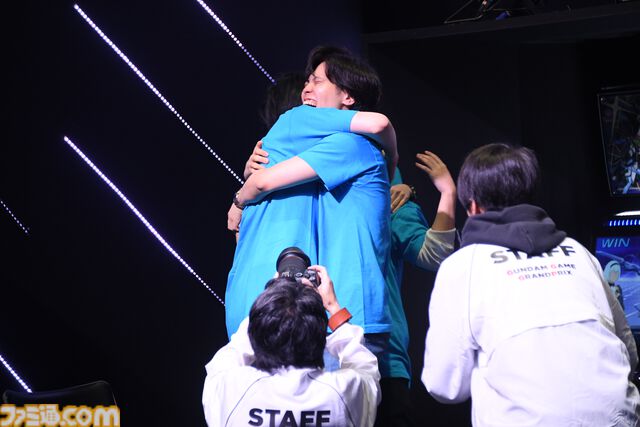 『機動戦士ガンダム EXVS.2 IB』スーパープレイ続出で会場大熱狂！ 極限の攻防で観客を歓喜の渦に巻き込んだ“GGGP×RAGE”OPEN部門 本戦をリポート