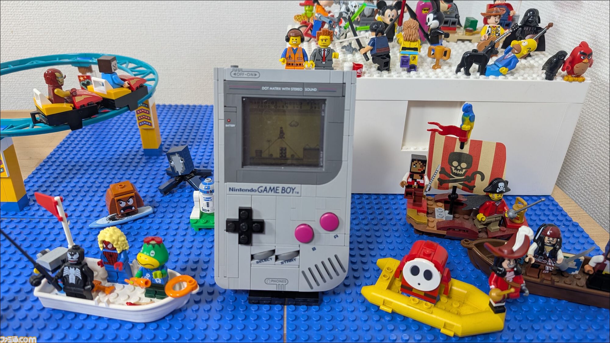 レゴのゲームボーイを作ってみました！ 実物と並べてわかる再現度の高さ、ボタンやスリッドのディテールに感動