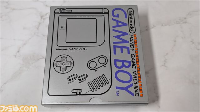 レゴのゲームボーイを作ってみました！ 実物と並べてわかる再現度の高さ、ボタンやスリッドのディテールに感動