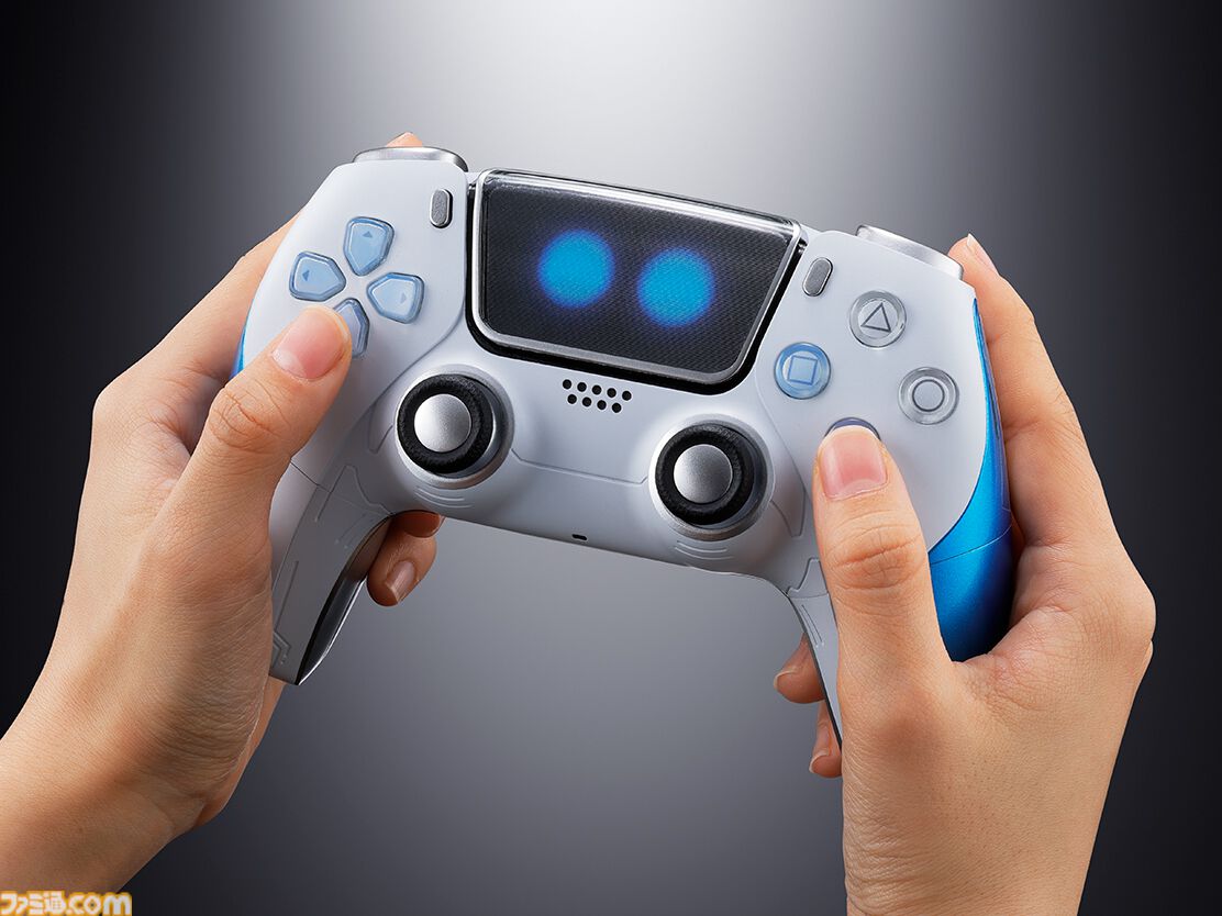 『アストロボット』“超合金 アストロボット＆デュアルスピーダー”予約開始。段階的な変形ギミック、LED発光ギミックを搭載し、充電スタンドを模したスタンドパーツも付属