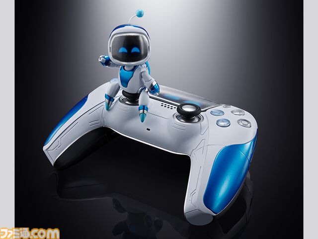 『アストロボット』“超合金 アストロボット＆デュアルスピーダー”予約開始。段階的な変形ギミック、LED発光ギミックを搭載し、充電スタンドを模したスタンドパーツも付属