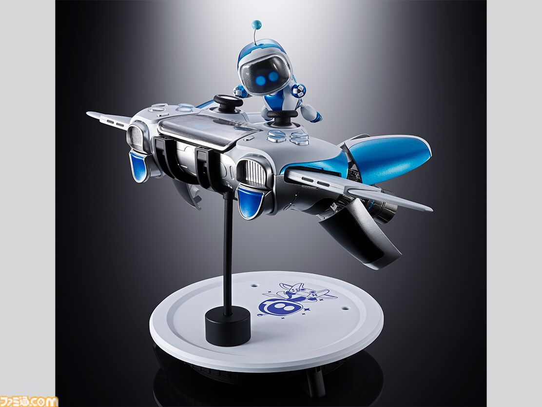 『アストロボット』“超合金 アストロボット＆デュアルスピーダー”予約開始。段階的な変形ギミック、LED発光ギミックを搭載し、充電スタンドを模したスタンドパーツも付属