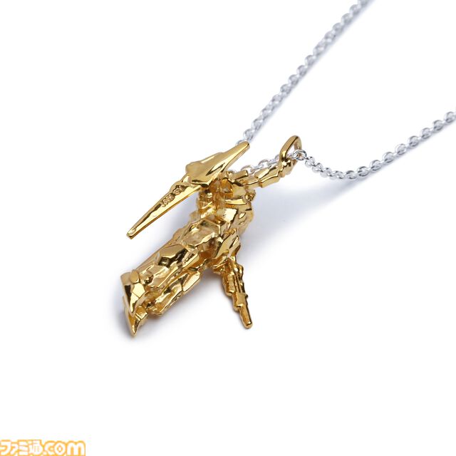 Zガンダム＆百式のアクセサリーコレクションが登場。頭部を再現した指輪や、ぶら下がる百式のネックレスがラインアップ