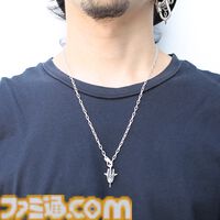 Zガンダム＆百式のアクセサリーコレクションが登場。頭部を再現した指輪や、ぶら下がる百式のネックレスがラインアップ
