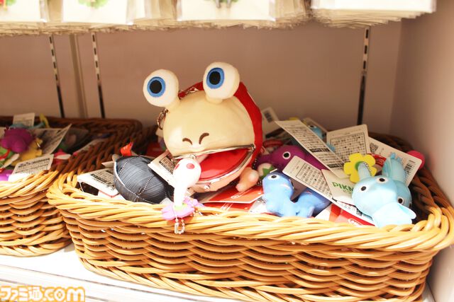 Nintendo FUKUOKAがオープン。見ているだけでも楽しい店内の様子を写真たっぷりでリポート。ここでしか買えない限定商品や新商品も登場