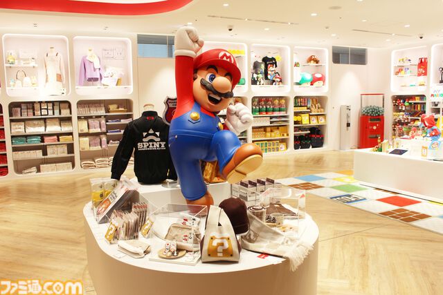 Nintendo FUKUOKAがオープン。見ているだけでも楽しい店内の様子を写真たっぷりでリポート。ここでしか買えない限定商品や新商品も登場