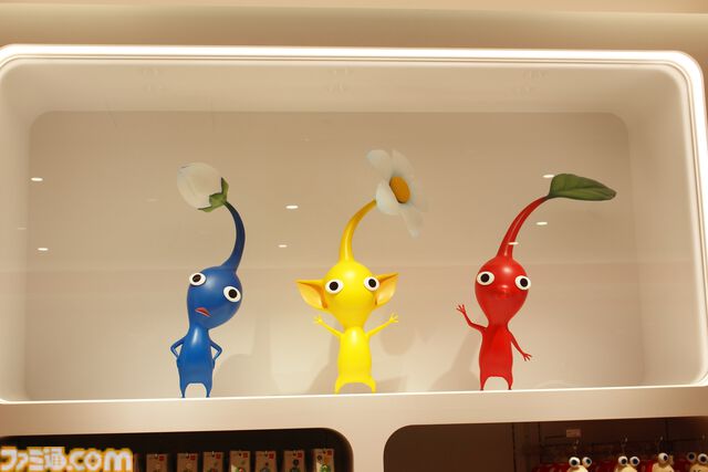 Nintendo FUKUOKAがオープン。見ているだけでも楽しい店内の様子を写真たっぷりでリポート。ここでしか買えない限定商品や新商品も登場