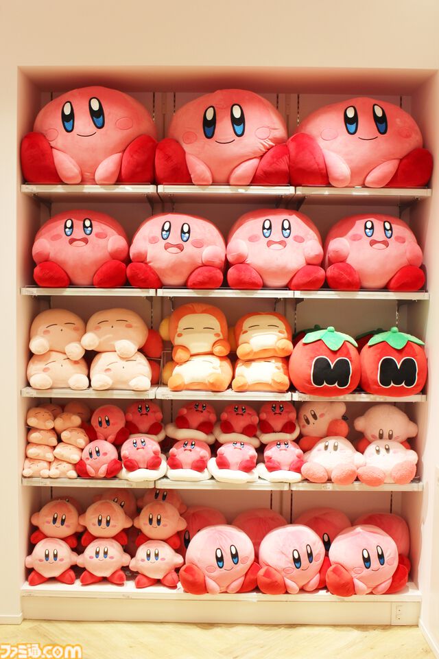 Nintendo FUKUOKAがオープン。見ているだけでも楽しい店内の様子を写真たっぷりでリポート。ここでしか買えない限定商品や新商品も登場
