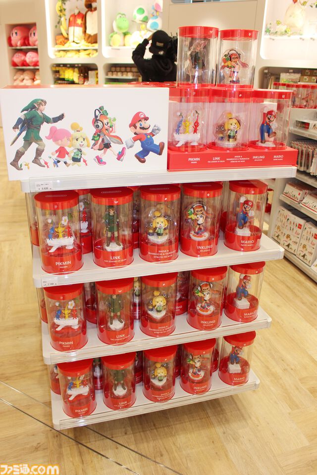 Nintendo FUKUOKAがオープン。見ているだけでも楽しい店内の様子を写真たっぷりでリポート。ここでしか買えない限定商品や新商品も登場