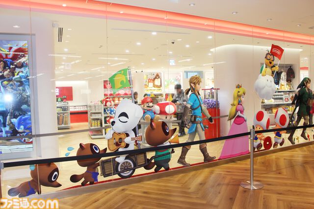 Nintendo FUKUOKAがオープン。見ているだけでも楽しい店内の様子を写真たっぷりでリポート。ここでしか買えない限定商品や新商品も登場