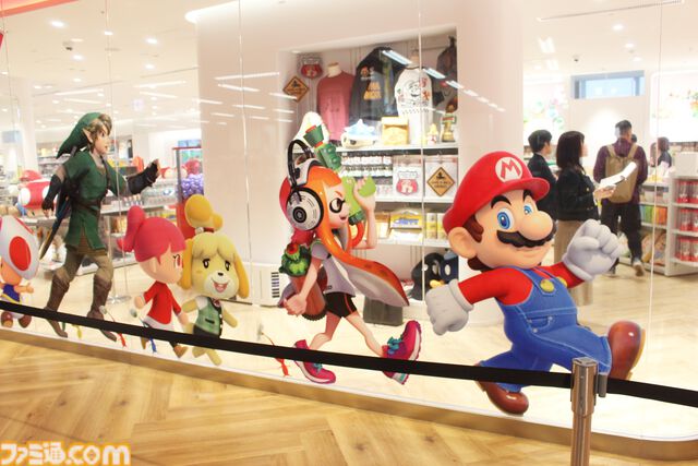 Nintendo FUKUOKAがオープン。見ているだけでも楽しい店内の様子を写真たっぷりでリポート。ここでしか買えない限定商品や新商品も登場