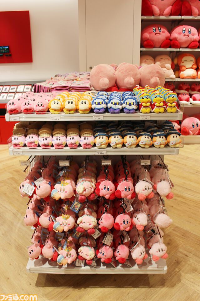 Nintendo FUKUOKAがオープン。見ているだけでも楽しい店内の様子を写真たっぷりでリポート。ここでしか買えない限定商品や新商品も登場