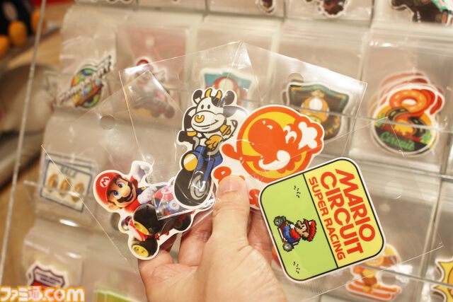 Nintendo FUKUOKAがオープン。見ているだけでも楽しい店内の様子を写真たっぷりでリポート。ここでしか買えない限定商品や新商品も登場