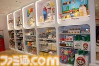 Nintendo FUKUOKAがオープン。見ているだけでも楽しい店内の様子を写真たっぷりでリポート。ここでしか買えない限定商品や新商品も登場