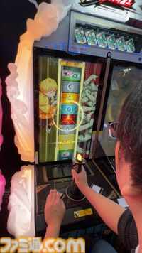 『鬼滅の刃 日輪バトルスラッシュ』日輪刀を操作して戦うアクションゲームがAMエキスポ2025で初プレイアブル。試遊レポや「鬼も登場する？」など気になる部分をチェック