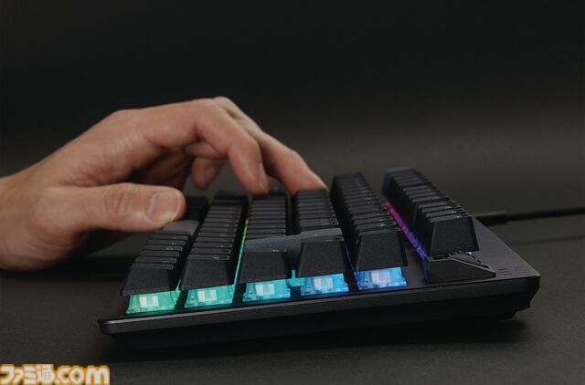 ラピッドトリガー対応のゲーミングキーボード“VK720Aシリーズ”が6月下旬にエレコムより発売。マウス操作がしやすいコンパクトサイズ