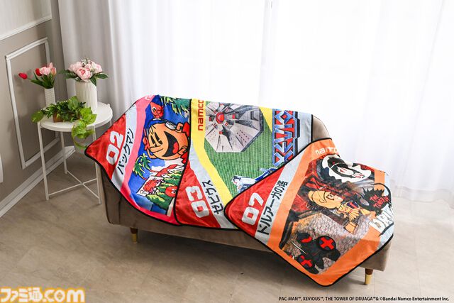 『パックマン』『ゼビウス』『ドルアーガの塔』のパッケージがブランケットに。“クラシックゲームブランケット”3タイトルが2026年2月16日に発売、現在予約受付中