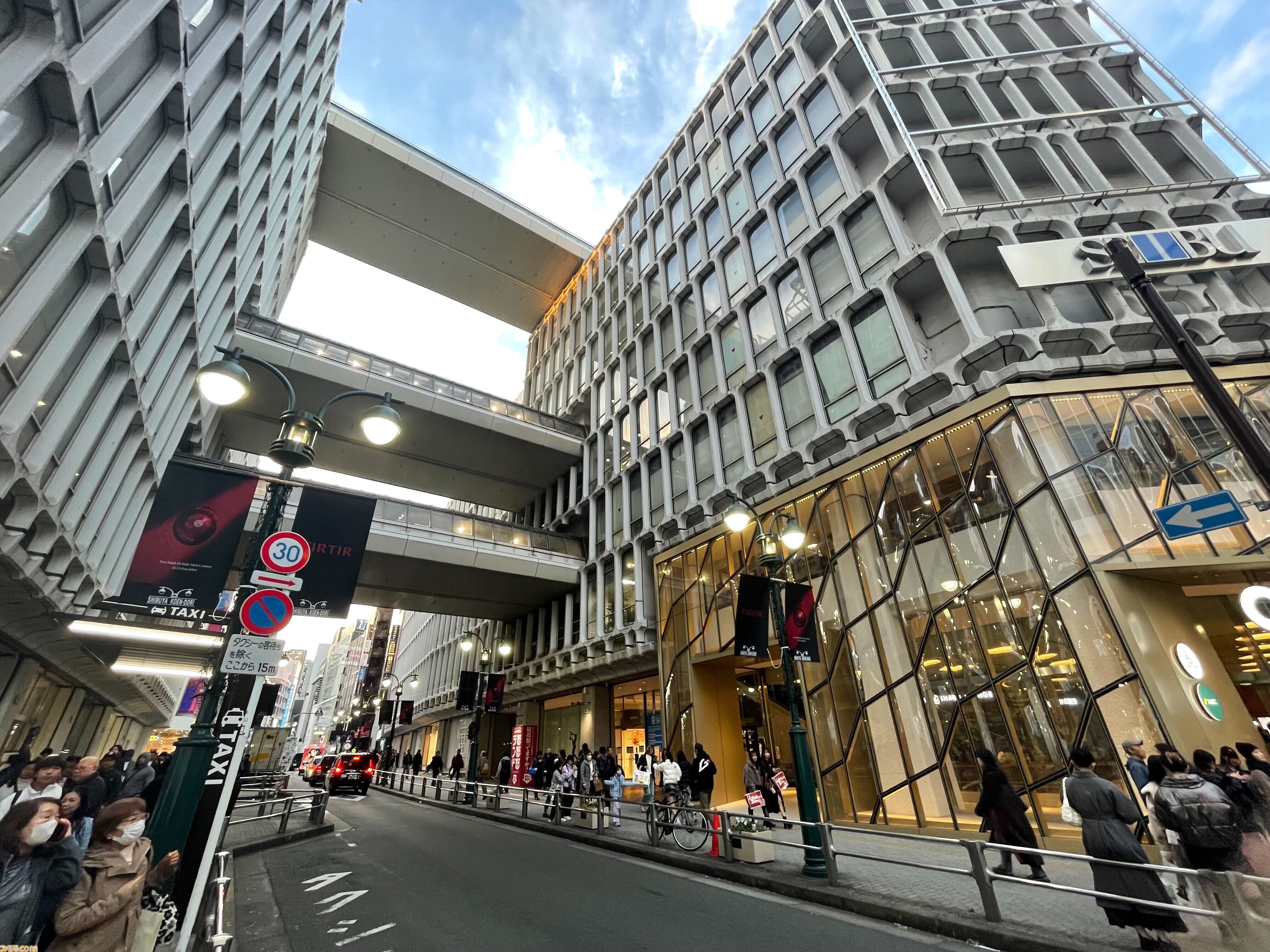 『戦場のフーガ展』in渋谷リポート。マルトのケモ耳をモフりたい衝動をグッと抑えるのに必死。タラニスの模型や描き下ろしシークレットイラストお宝仕様満載