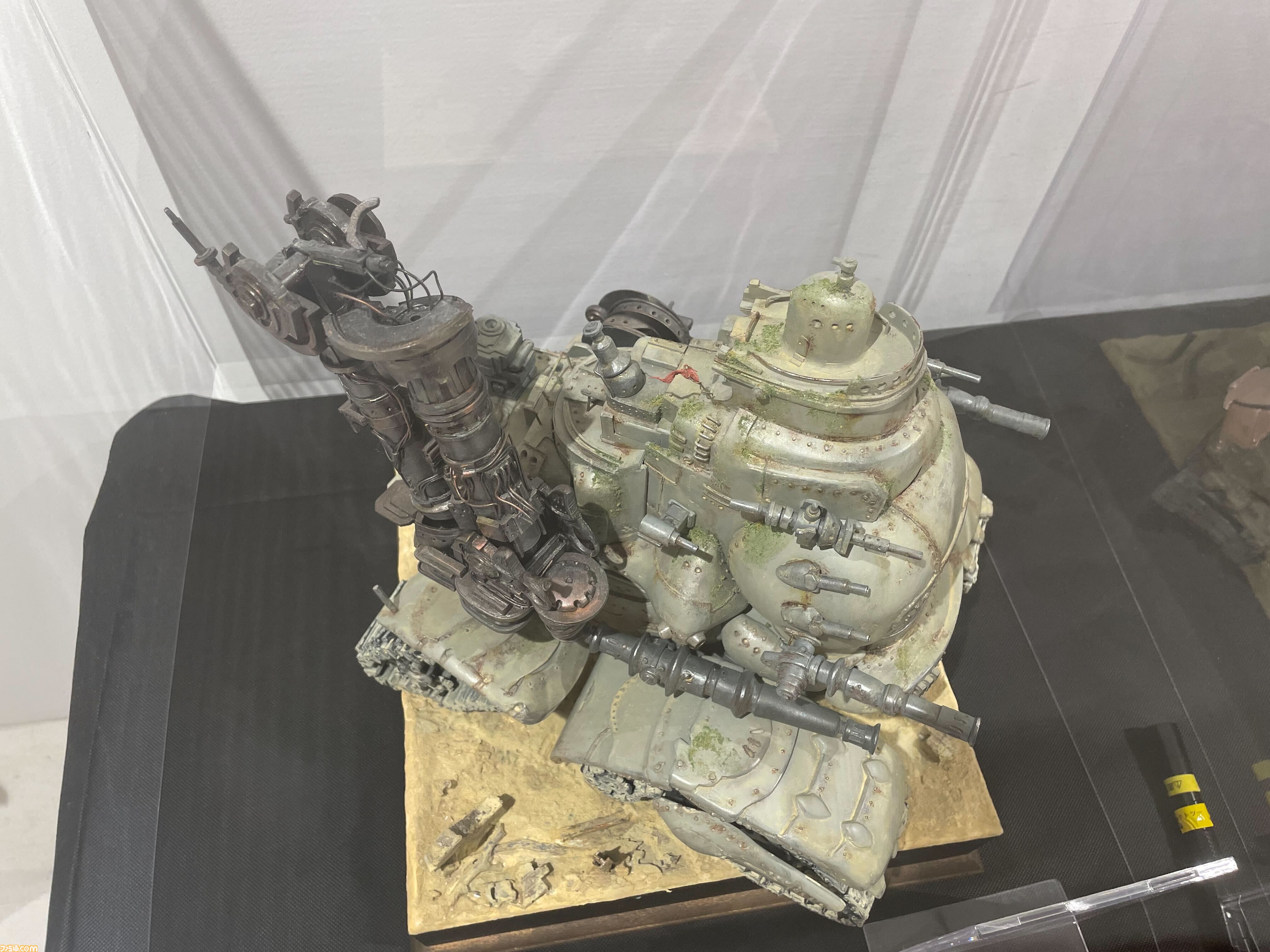 『戦場のフーガ展』in渋谷リポート。マルトのケモ耳をモフりたい衝動をグッと抑えるのに必死。タラニスの模型や描き下ろしシークレットイラストお宝仕様満載