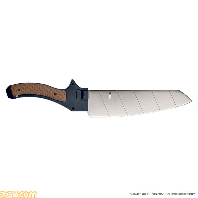 『進撃の巨人』超硬質ブレードをイメージした包丁が登場。刀身の斜めのラインやグリップ部分を忠実に再現【料理してやる！】