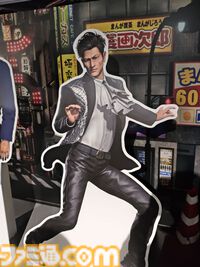 【龍が如く冠婚葬祭展】柏木さん（20歳）の見た目イメージは吉川晃司のモニカ。めでたい結婚式、散った男の葬儀もまとめてやる大型展示会レポ