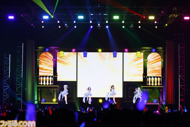 『アイマス シンデレラガールズ』xRライブ“シンデレラガールズフェス”1日目リポート。アイドルたちの原点の楽曲や本イベントのために書き下ろされた新曲『恒久のユニバース』が初披露