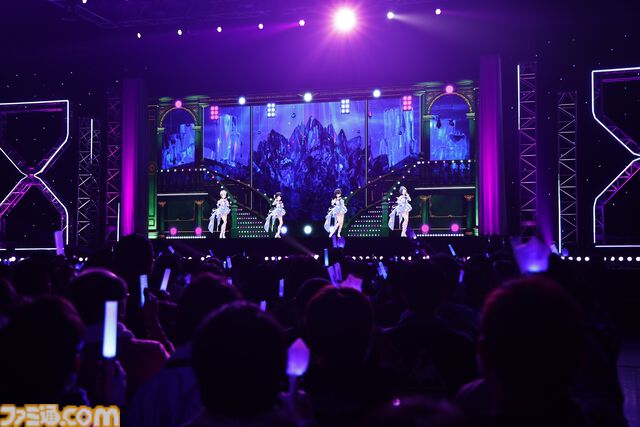 『アイマス シンデレラガールズ』xRライブ“シンデレラガールズフェス”1日目リポート。アイドルたちの原点の楽曲や本イベントのために書き下ろされた新曲『恒久のユニバース』が初披露