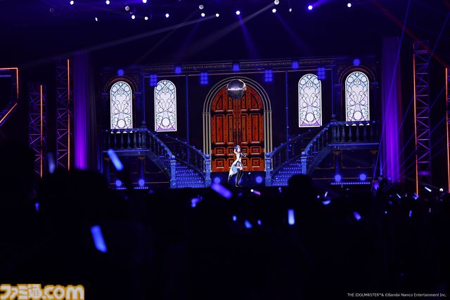 『アイマス シンデレラガールズ』xRライブ“シンデレラガールズフェス”1日目リポート。アイドルたちの原点の楽曲や本イベントのために書き下ろされた新曲『恒久のユニバース』が初披露