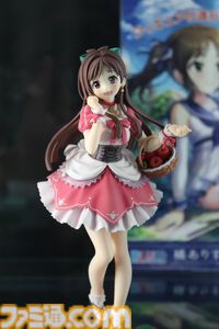 『アイマス シンデレラガールズ』xRライブ“シンデレラガールズフェス”1日目リポート。アイドルたちの原点の楽曲や本イベントのために書き下ろされた新曲『恒久のユニバース』が初披露