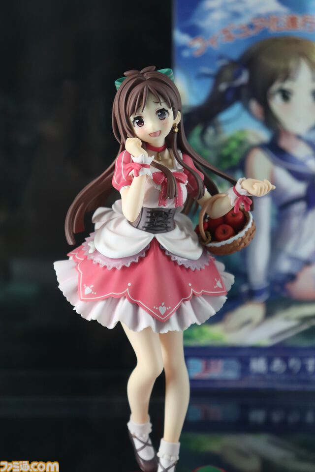 『アイマス シンデレラガールズ』xRライブ“シンデレラガールズフェス”1日目リポート。アイドルたちの原点の楽曲や本イベントのために書き下ろされた新曲『恒久のユニバース』が初披露