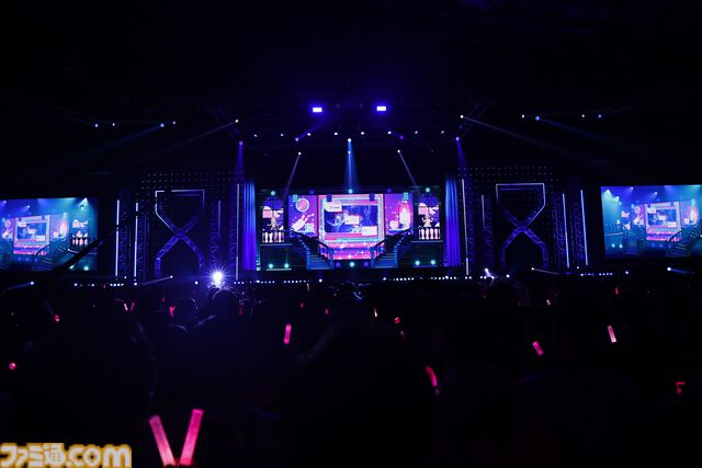 『アイマス シンデレラガールズ』xRライブ“シンデレラガールズフェス”1日目リポート。アイドルたちの原点の楽曲や本イベントのために書き下ろされた新曲『恒久のユニバース』が初披露