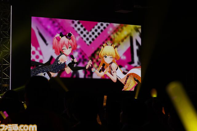 『アイマス シンデレラガールズ』xRライブ“シンデレラガールズフェス”1日目リポート。アイドルたちの原点の楽曲や本イベントのために書き下ろされた新曲『恒久のユニバース』が初披露