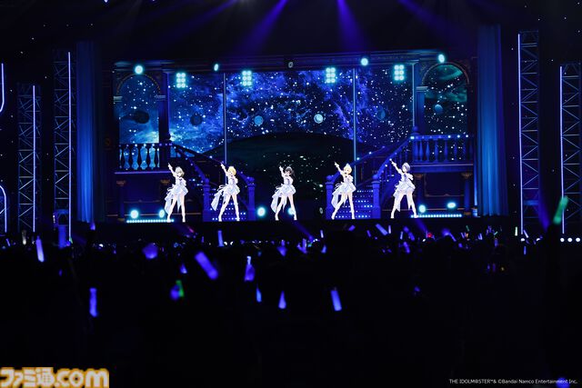 『アイマス シンデレラガールズ』xRライブ“シンデレラガールズフェス”1日目リポート。アイドルたちの原点の楽曲や本イベントのために書き下ろされた新曲『恒久のユニバース』が初披露