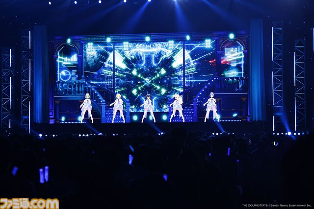 『アイマス シンデレラガールズ』xRライブ“シンデレラガールズフェス”1日目リポート。アイドルたちの原点の楽曲や本イベントのために書き下ろされた新曲『恒久のユニバース』が初披露