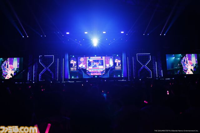 『アイマス シンデレラガールズ』xRライブ“シンデレラガールズフェス”1日目リポート。アイドルたちの原点の楽曲や本イベントのために書き下ろされた新曲『恒久のユニバース』が初披露