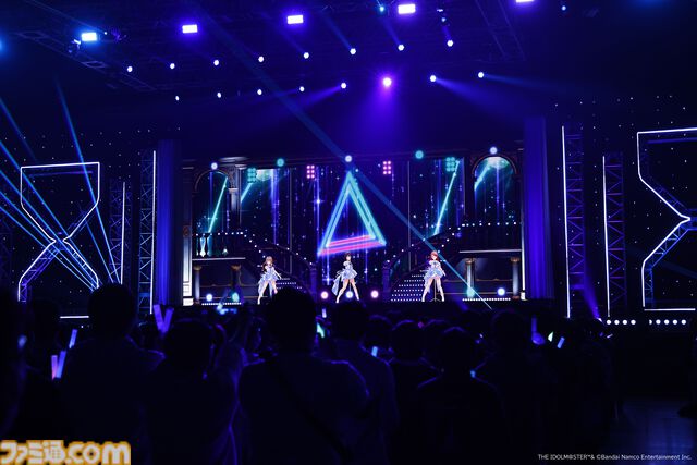 『アイマス シンデレラガールズ』xRライブ“シンデレラガールズフェス”1日目リポート。アイドルたちの原点の楽曲や本イベントのために書き下ろされた新曲『恒久のユニバース』が初披露