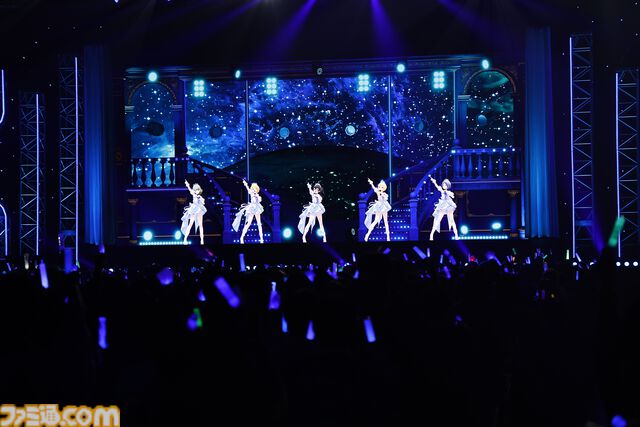 『アイマス シンデレラガールズ』xRライブ“シンデレラガールズフェス”1日目リポート。アイドルたちの原点の楽曲や本イベントのために書き下ろされた新曲『恒久のユニバース』が初披露