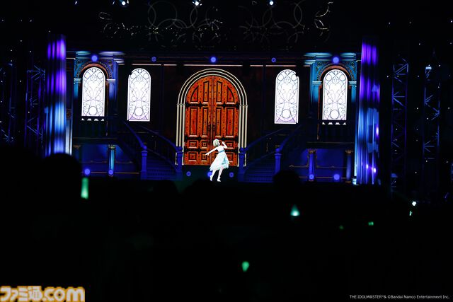 『アイマス シンデレラガールズ』xRライブ“シンデレラガールズフェス”1日目リポート。アイドルたちの原点の楽曲や本イベントのために書き下ろされた新曲『恒久のユニバース』が初披露