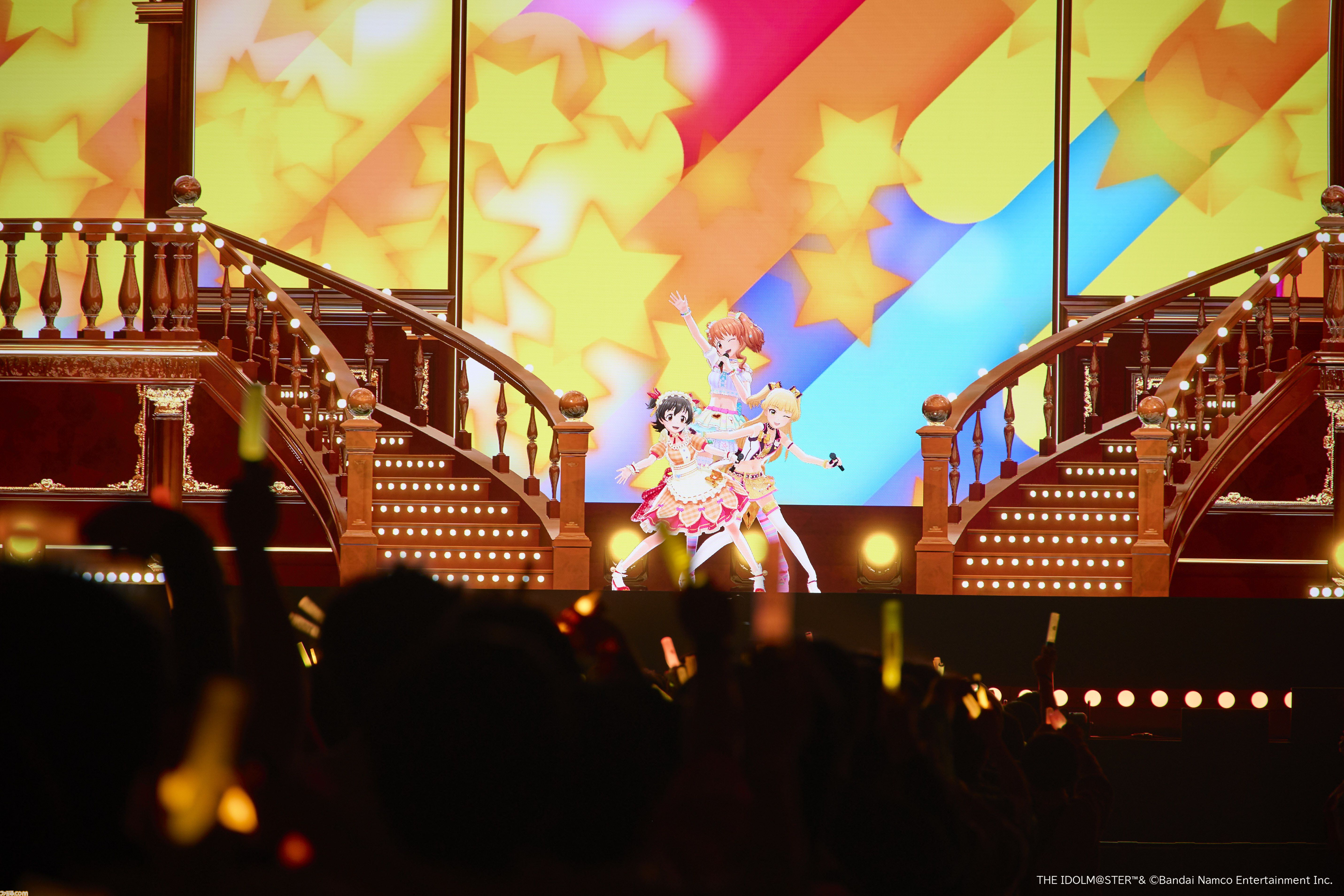 『アイマス シンデレラガールズ』xRライブ“シンデレラガールズフェス”1日目リポート。アイドルたちの原点の楽曲や本イベントのために書き下ろされた新曲『恒久のユニバース』が初披露