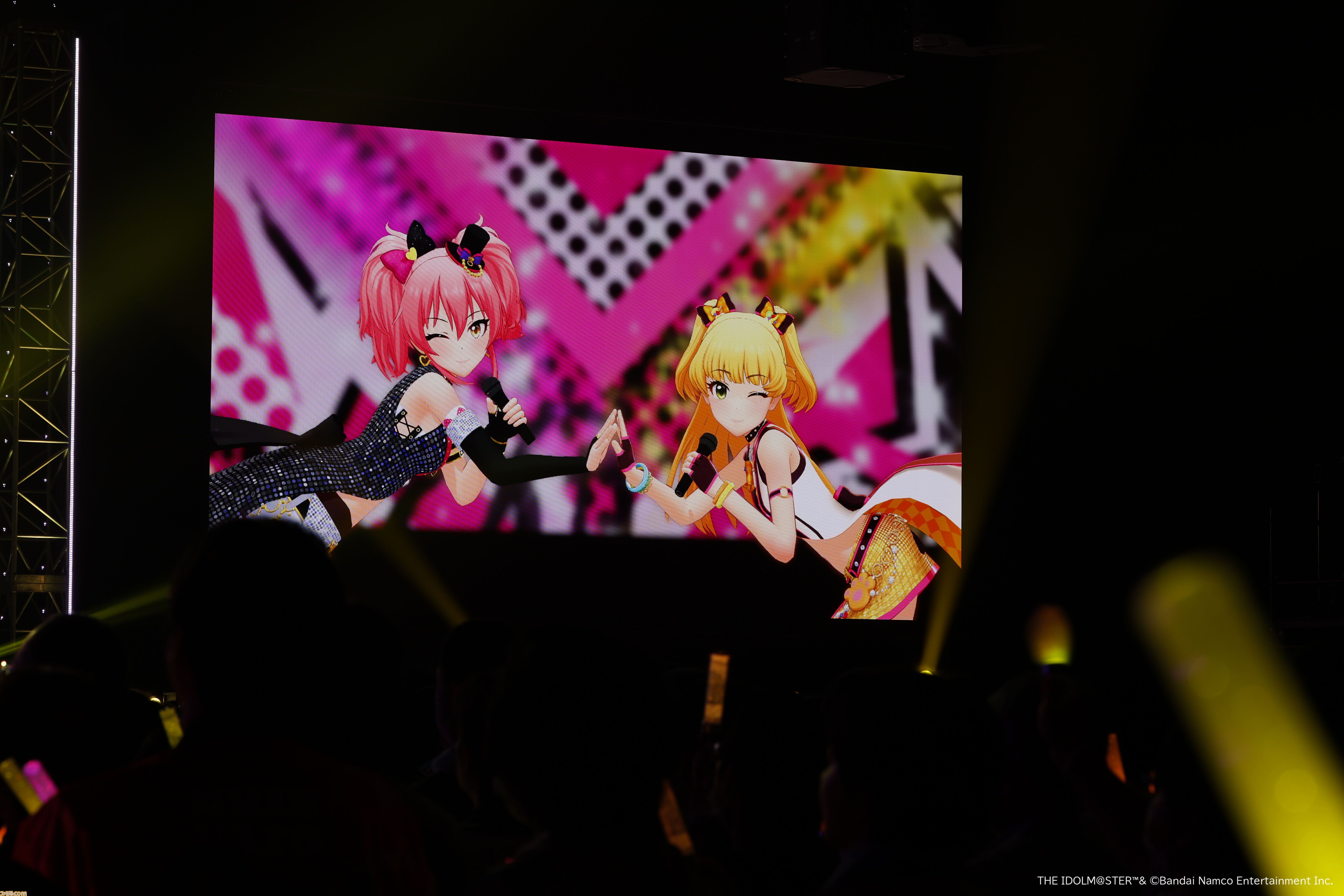 『アイマス シンデレラガールズ』xRライブ“シンデレラガールズフェス”1日目リポート。アイドルたちの原点の楽曲や本イベントのために書き下ろされた新曲『恒久のユニバース』が初披露