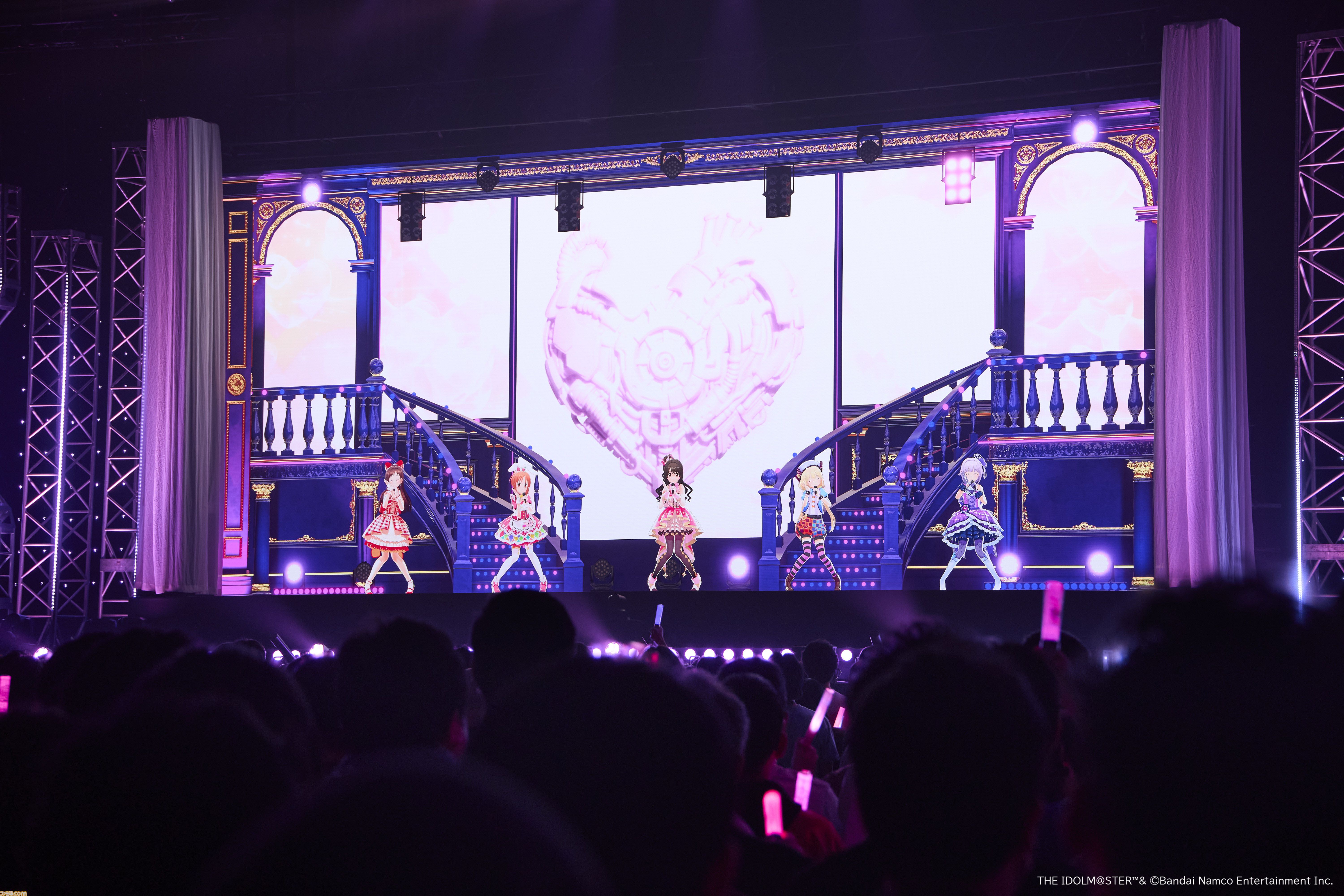 『アイマス シンデレラガールズ』xRライブ“シンデレラガールズフェス”1日目リポート。アイドルたちの原点の楽曲や本イベントのために書き下ろされた新曲『恒久のユニバース』が初披露