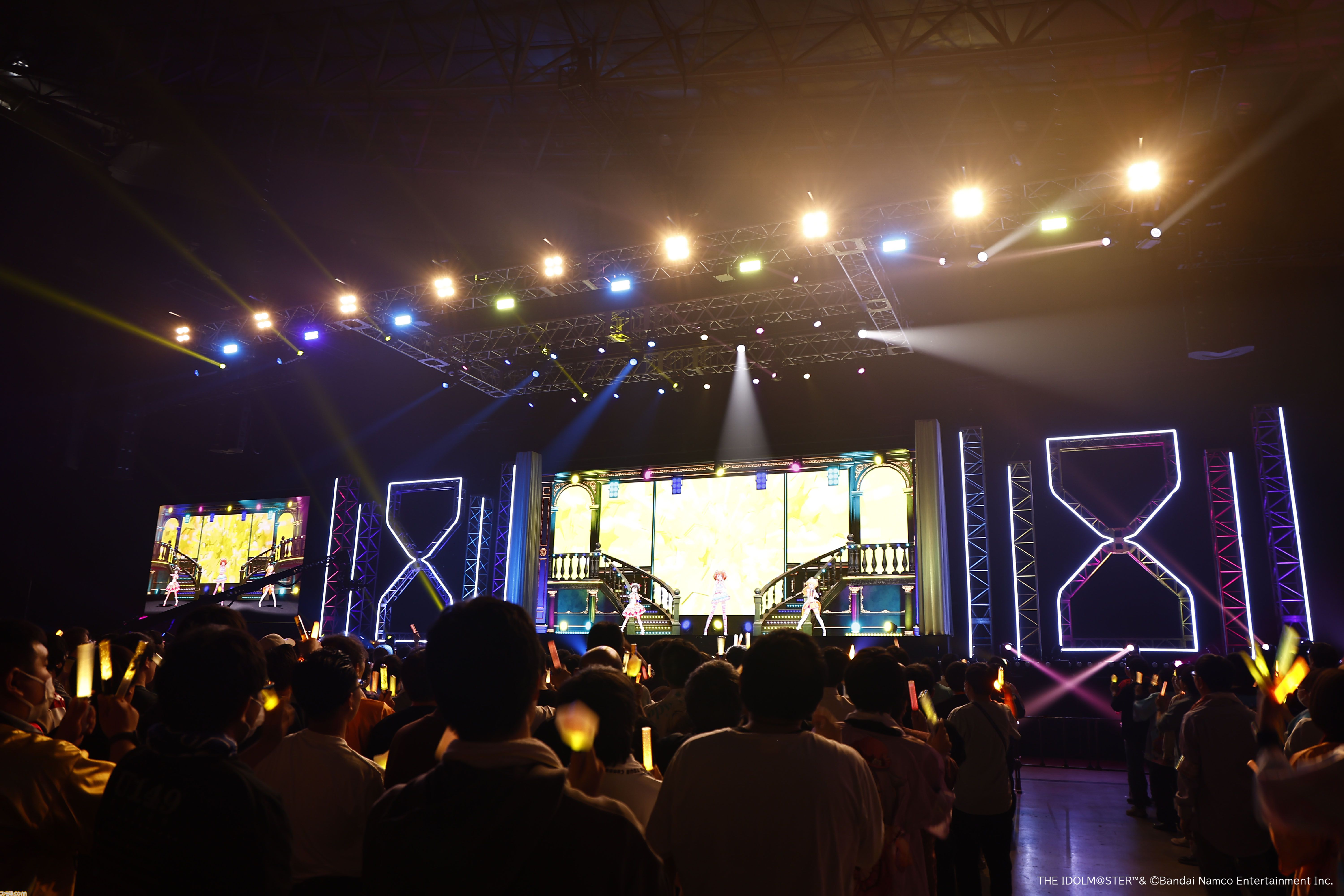 『アイマス シンデレラガールズ』xRライブ“シンデレラガールズフェス”1日目リポート。アイドルたちの原点の楽曲や本イベントのために書き下ろされた新曲『恒久のユニバース』が初披露