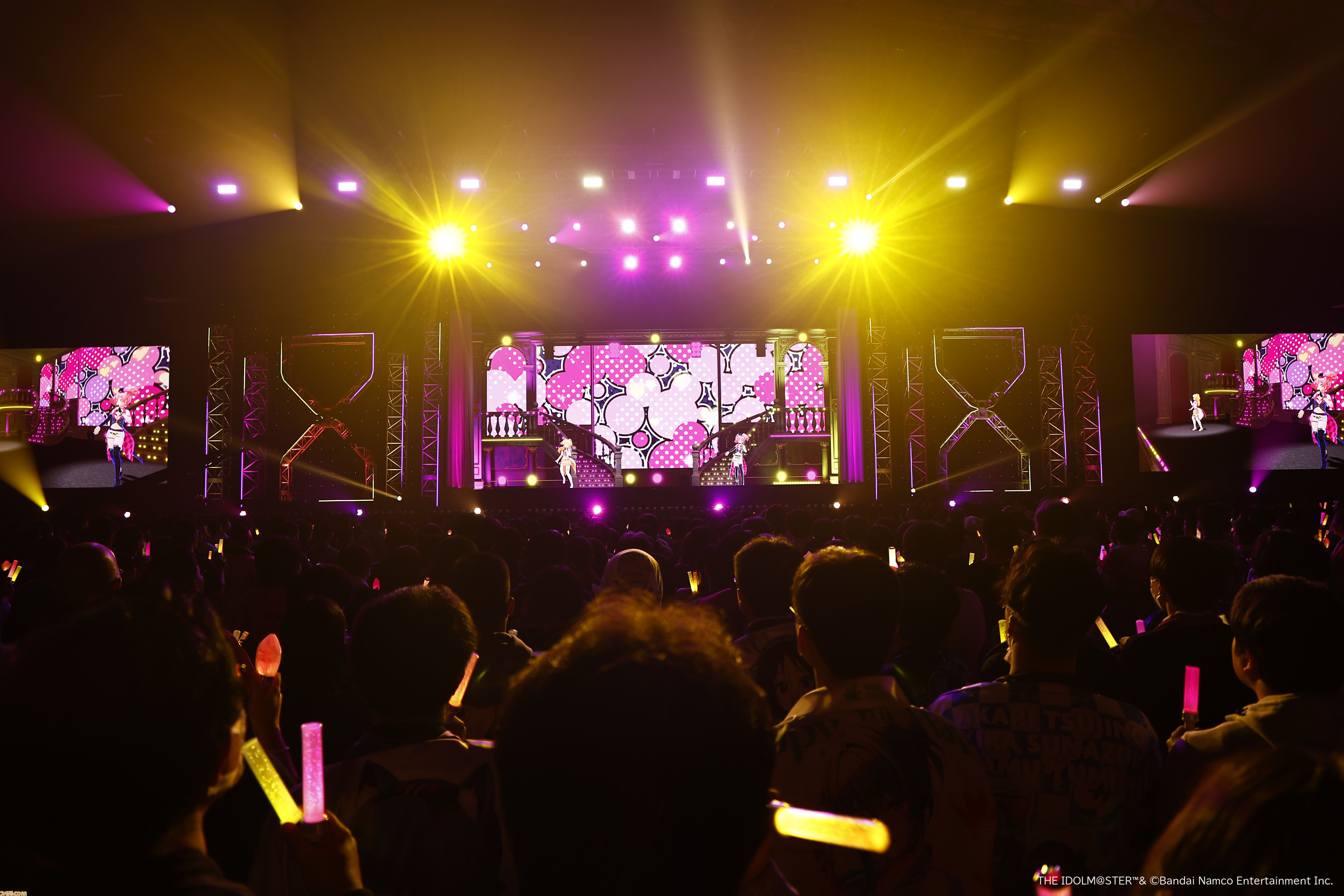 『アイマス シンデレラガールズ』xRライブ“シンデレラガールズフェス”1日目リポート。アイドルたちの原点の楽曲や本イベントのために書き下ろされた新曲『恒久のユニバース』が初披露