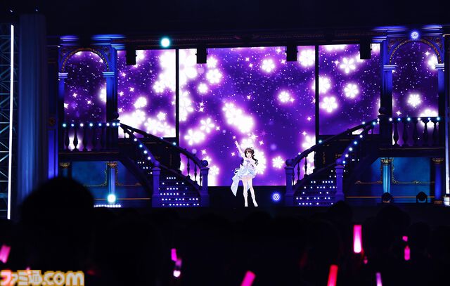 『アイマス シンデレラガールズ』xRライブ“シンデレラガールズフェス”1日目リポート。アイドルたちの原点の楽曲や本イベントのために書き下ろされた新曲『恒久のユニバース』が初披露